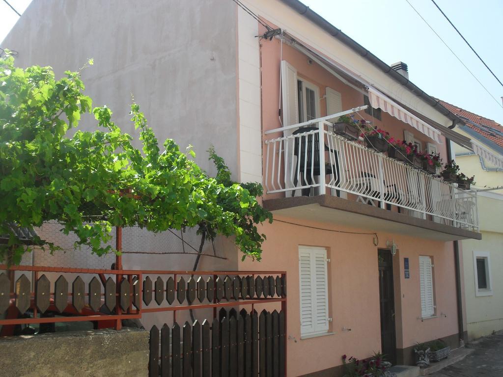 Rooms Natalija Свети Юрай Екстериор снимка